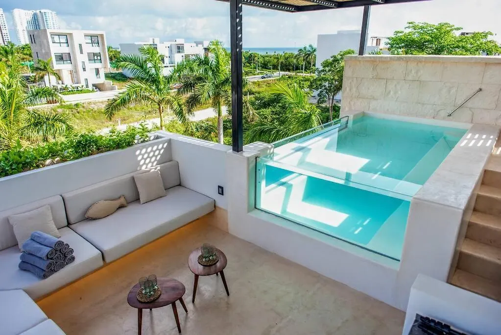 *Private Rooftop Pool* 5 Min Walk To Beach 5Bdr Villa Cancún