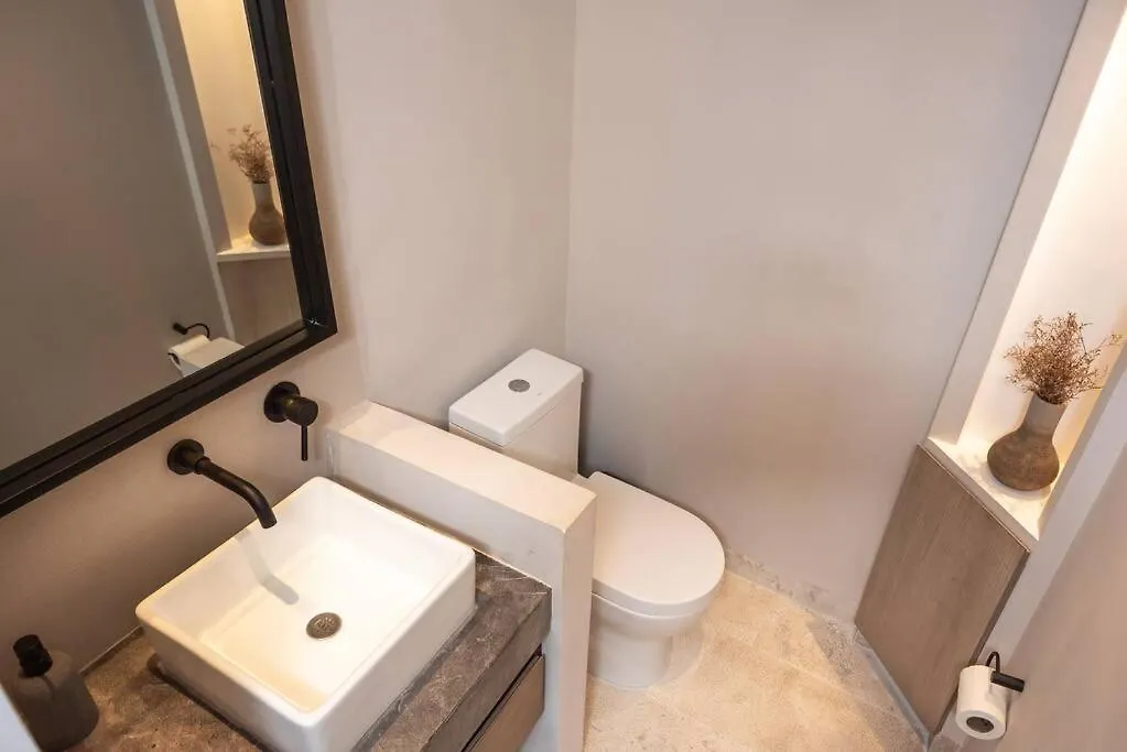 *Private Rooftop Pool* 5 Min Walk To Beach 5Bdr Villa Cancun