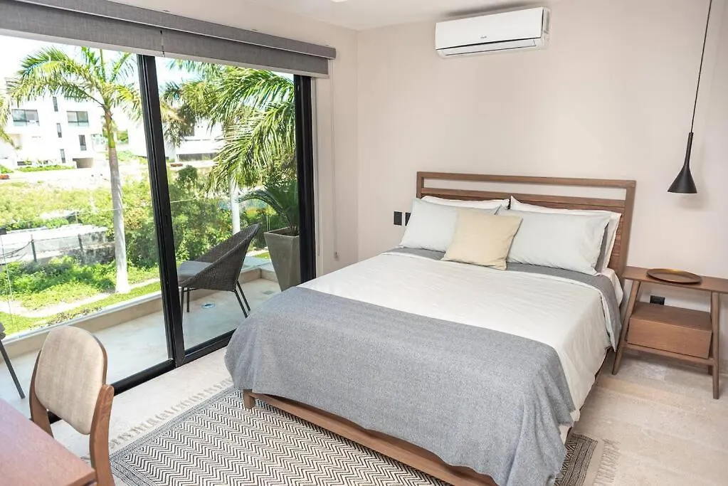 *Private Rooftop Pool* 5 Min Walk To Beach 5Bdr Villa Cancun