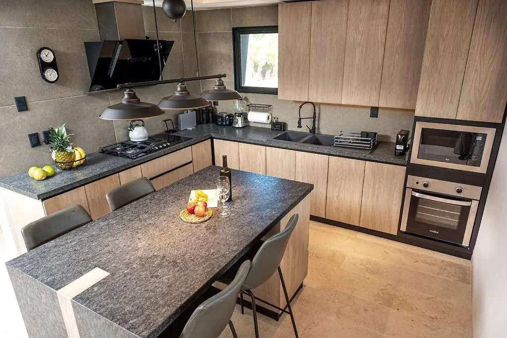 *Private Rooftop Pool* 5 Min Walk To Beach 5Bdr Villa Cancun Mexico